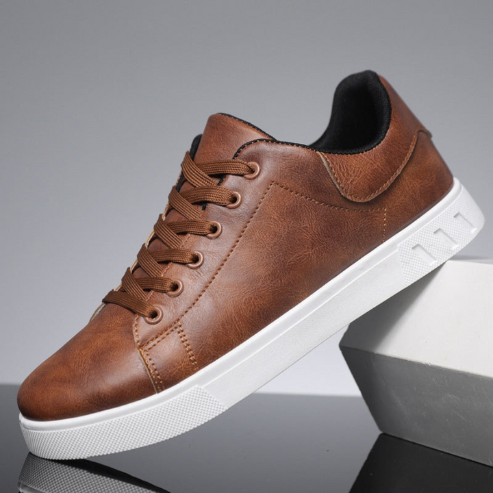 Jackson - Stylish leather shoes with white sole