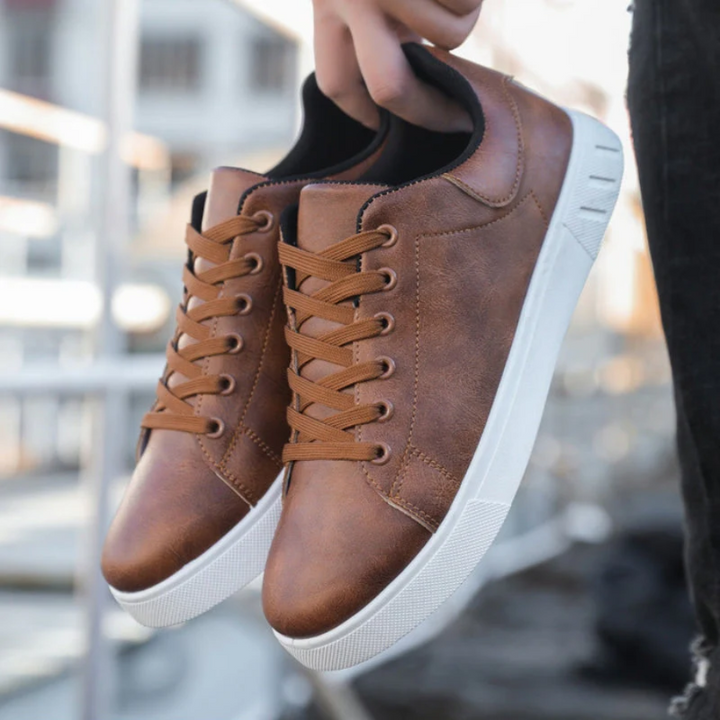 Jackson - Stylish leather shoes with white sole
