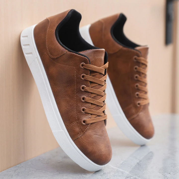 Jackson - Stylish leather shoes with white sole