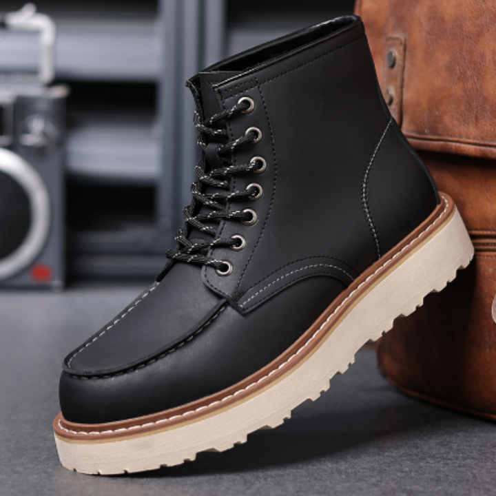Men’s Lace-Up Ankle Boots | Contrast Sole